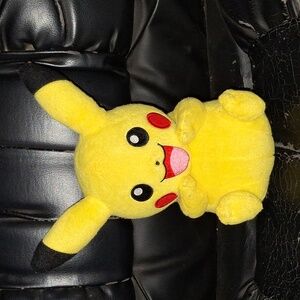 2016 Tomy Pikachu plush